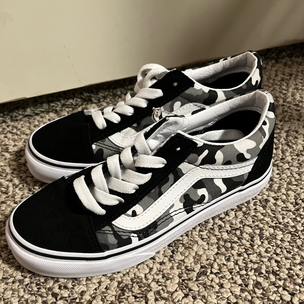 Boys camo vans